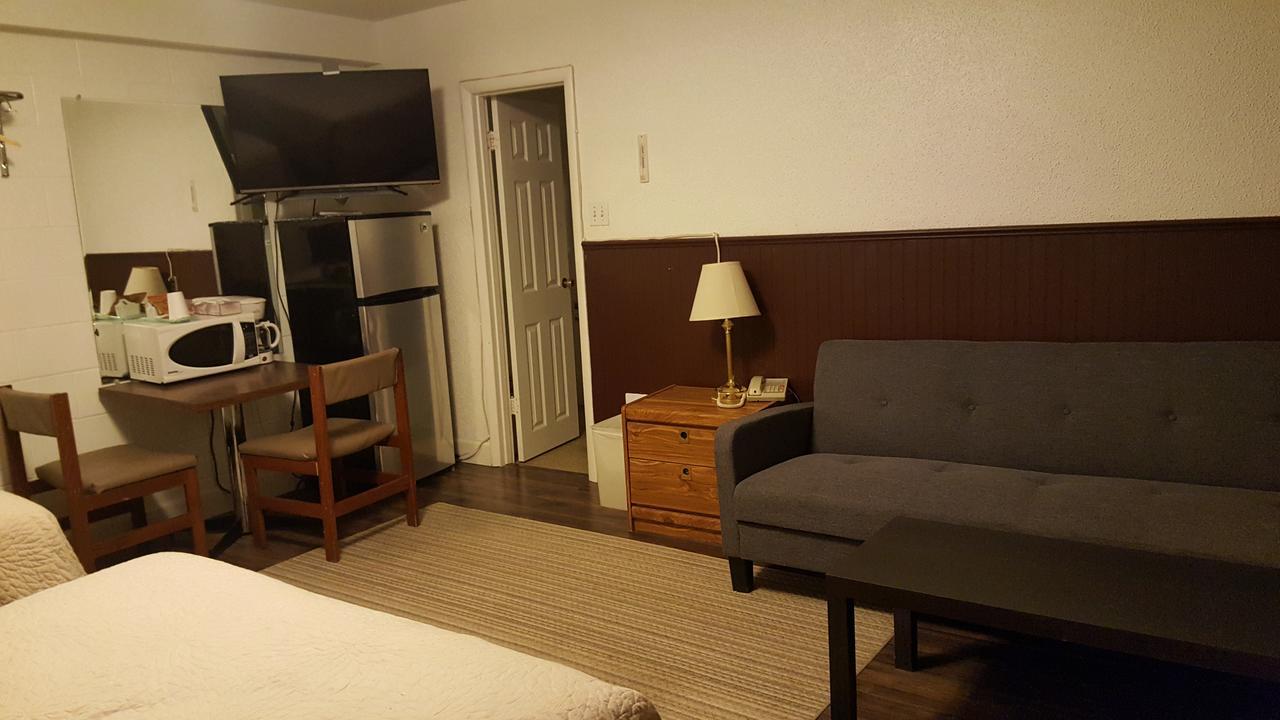 Centennial Motel Kindersley Exteriér fotografie